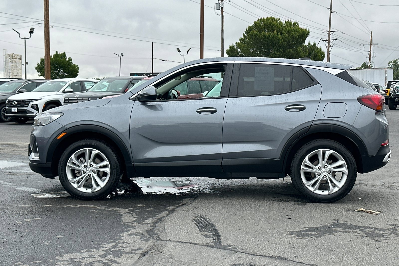 Used 2022 Buick Encore GX Preferred w/ Cold Weather Comfort Package AWD/4WD image 8