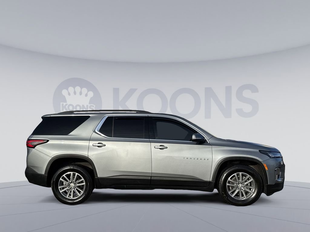 Used 2023 Chevrolet Traverse LT image 8