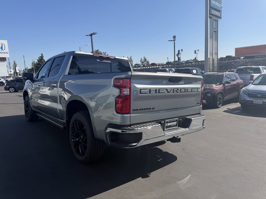 New 2026 Chevrolet Silverado 1500 LTZ w/ LTZ Premium Package image 18