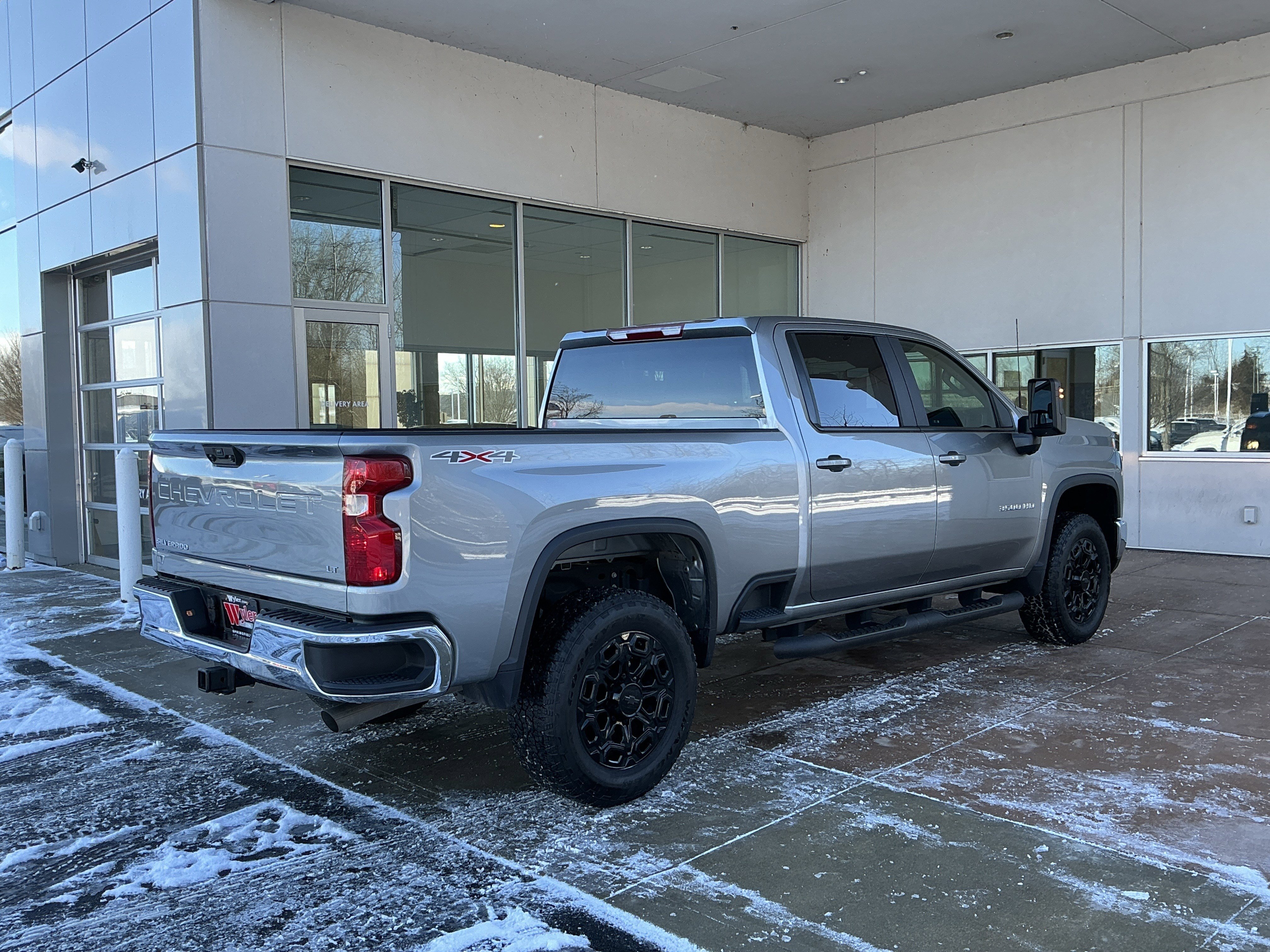 Used 2025 Chevrolet Silverado 3500 LT w/ Convenience Package image 22