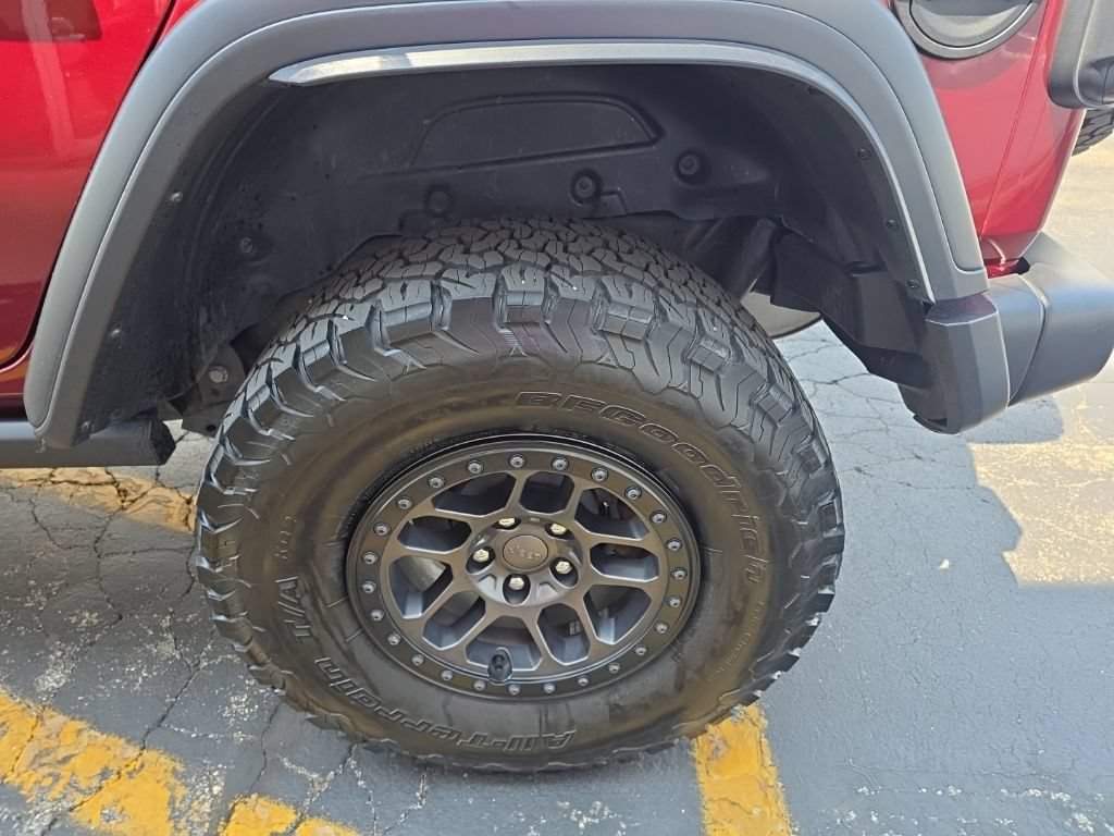 Used 2022 Jeep Wrangler Unlimited Rubicon w/ Xtreme Recon 35" Tire Package AWD/4WD image 10