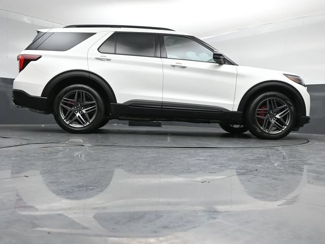 Certified 2025 Ford Explorer ST AWD/4WD image 46