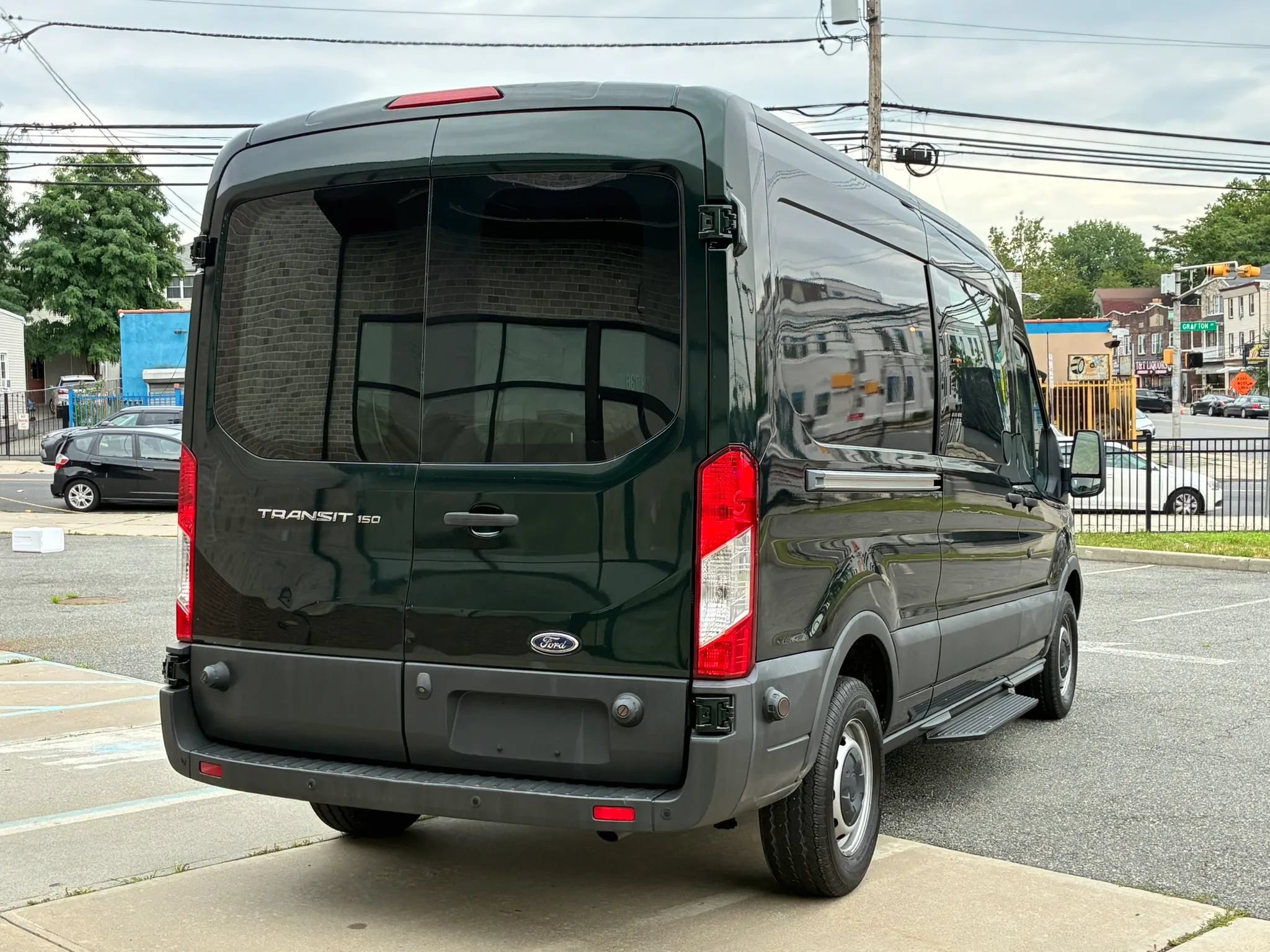 Used 2017 Ford Transit 150 148 Medium Roof RWD image 5