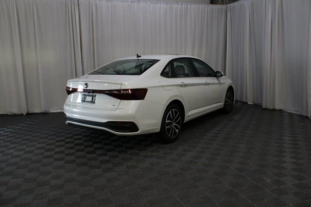 New 2026 Volkswagen Jetta SE image 21