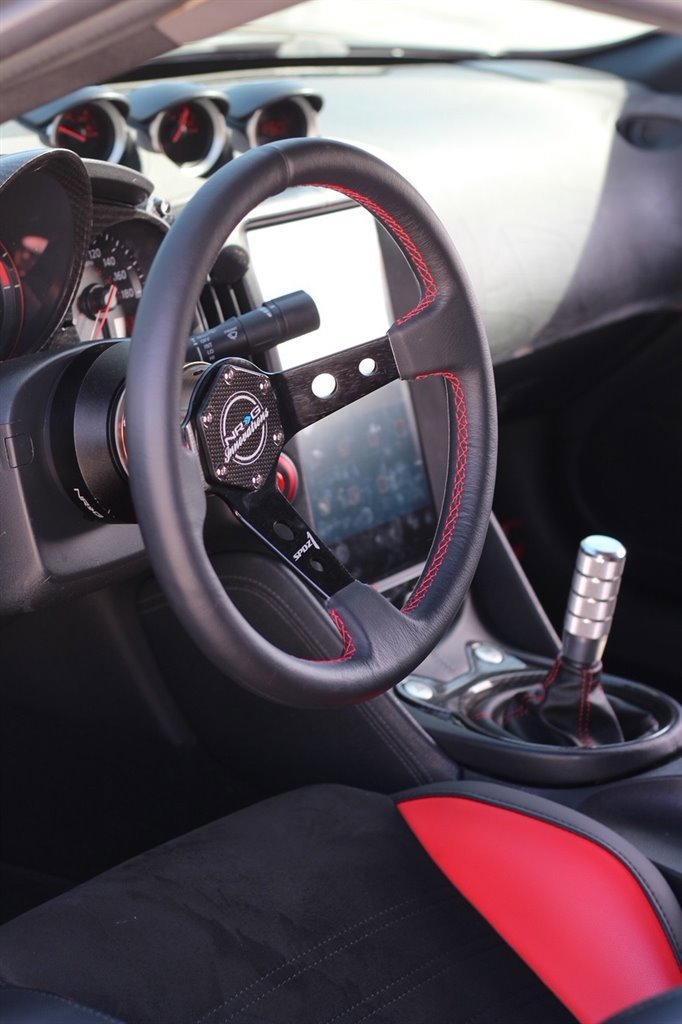 Used 2009 Nissan 370Z Touring w/ Sport Pkg image 12