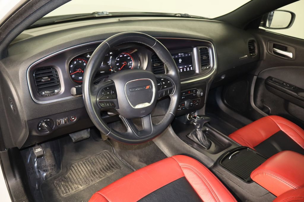 Used 2018 Dodge Charger SXT w/ Blacktop Package image 27