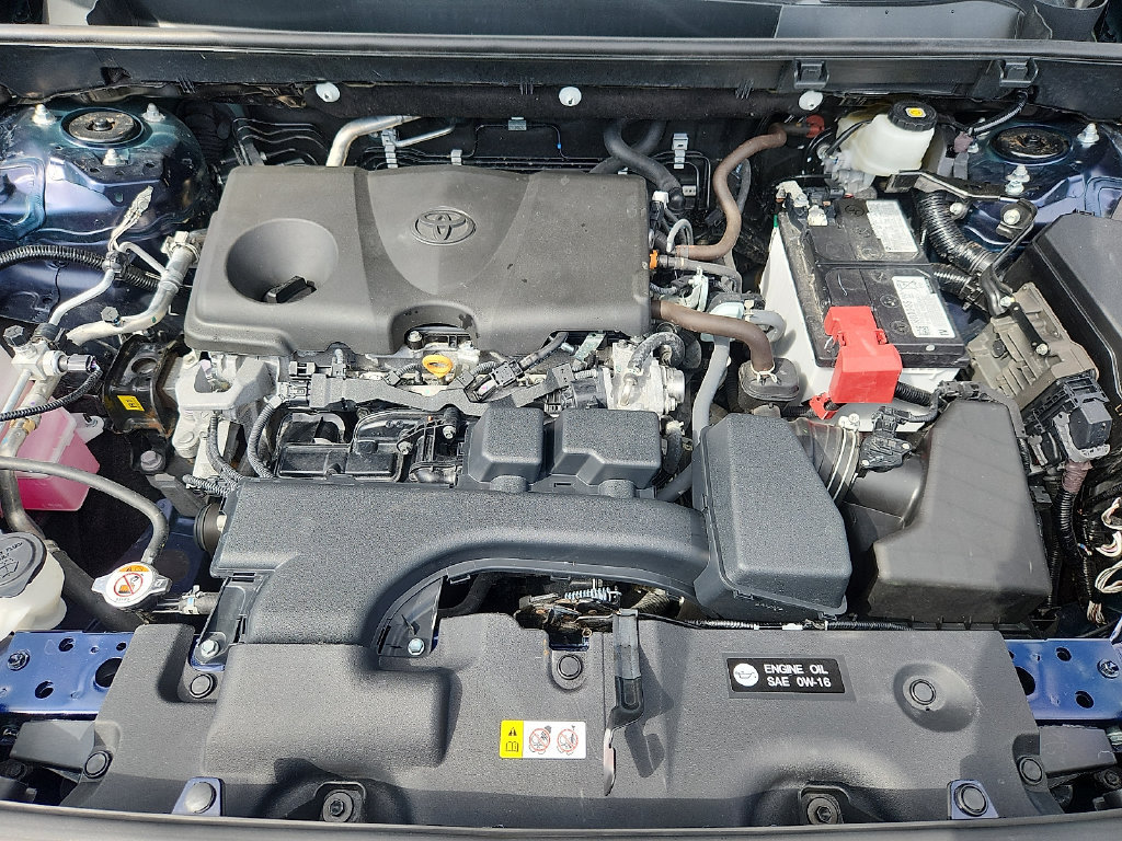 Certified 2025 Toyota RAV4 XLE FWD image 30