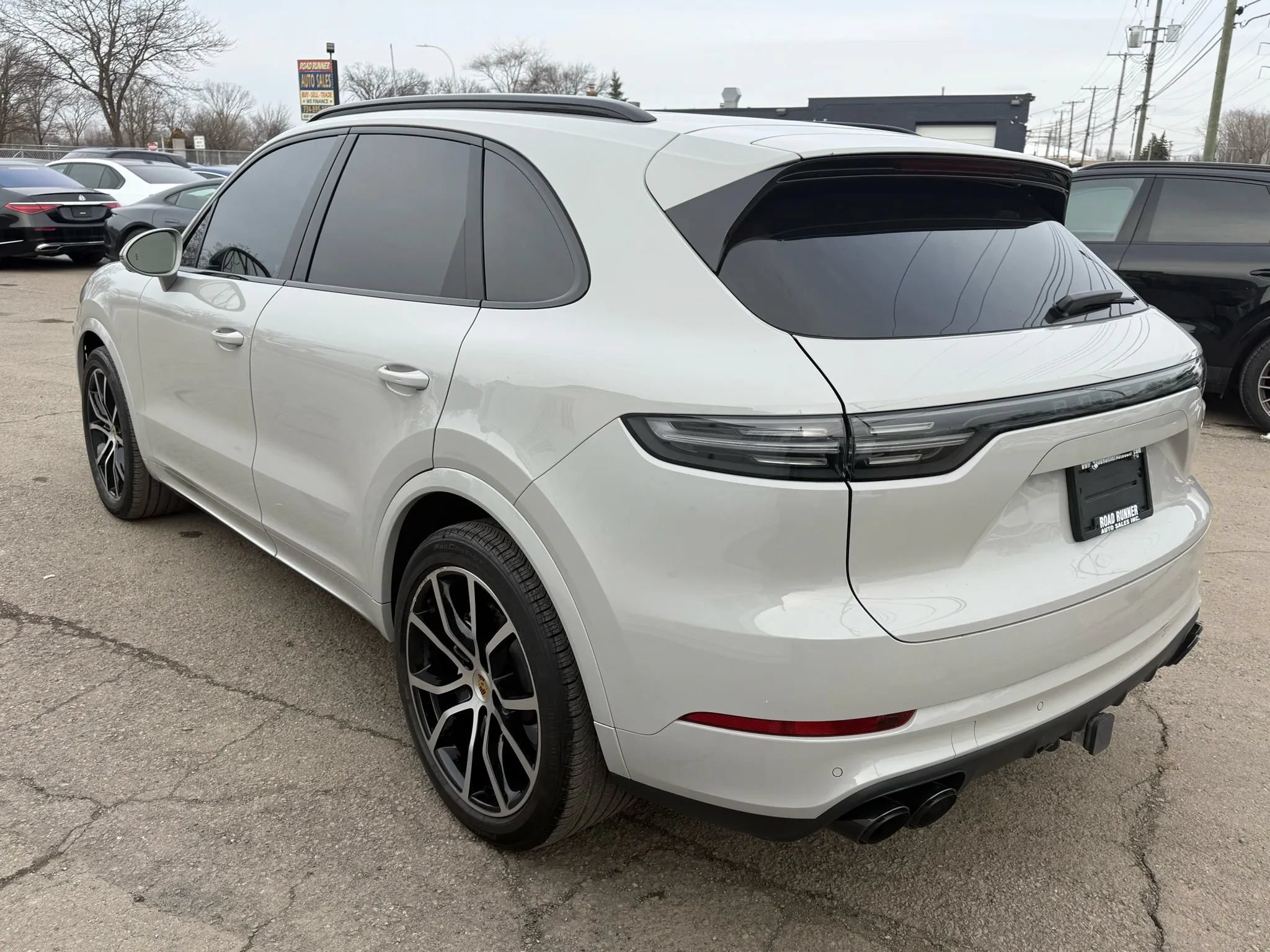 Used 2023 Porsche Cayenne Turbo w/ Premium Package Plus AWD/4WD image 6
