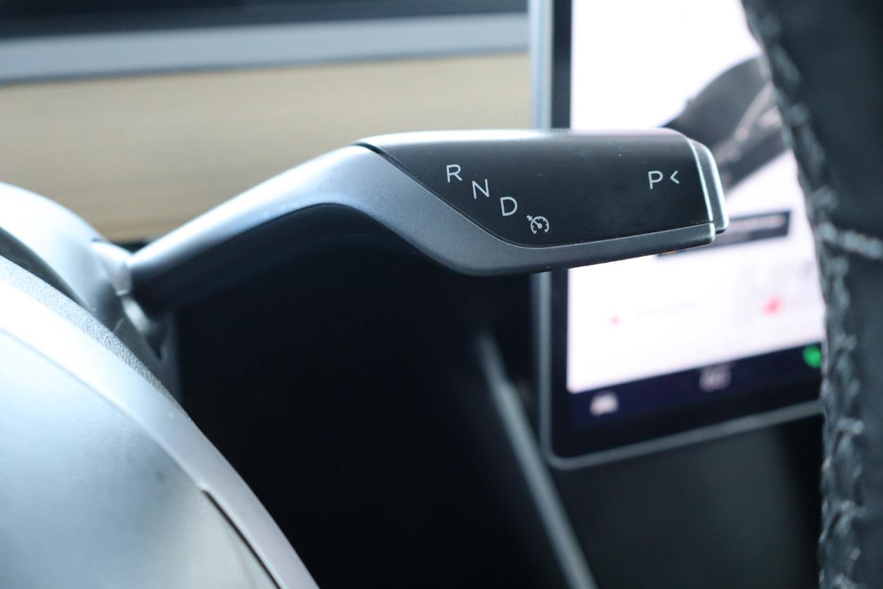 Used 2018 Tesla Model 3 Long Range RWD image 21