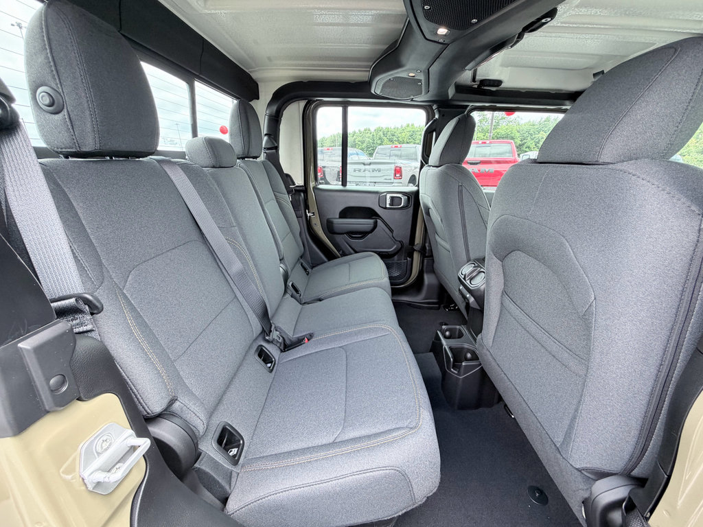 New 2026 Jeep Gladiator Sport AWD/4WD image 24
