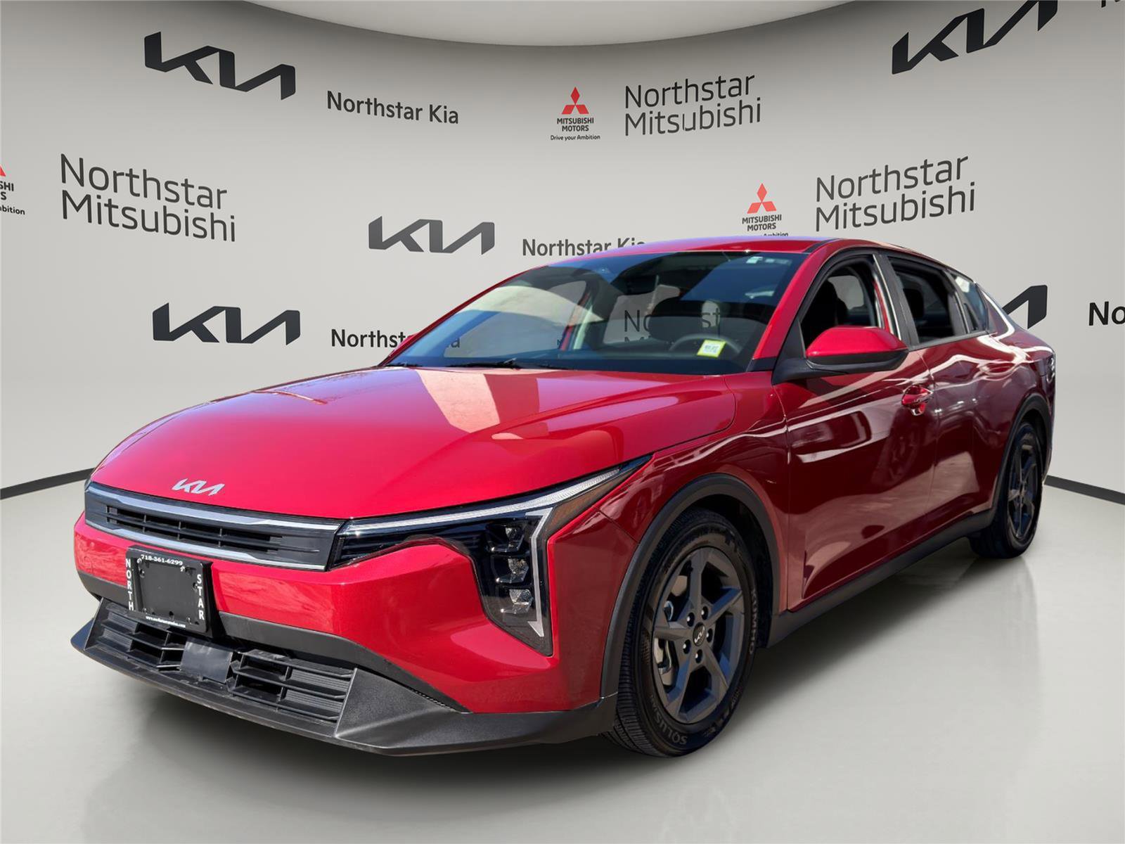 Used 2025 Kia K4 LXS image 1