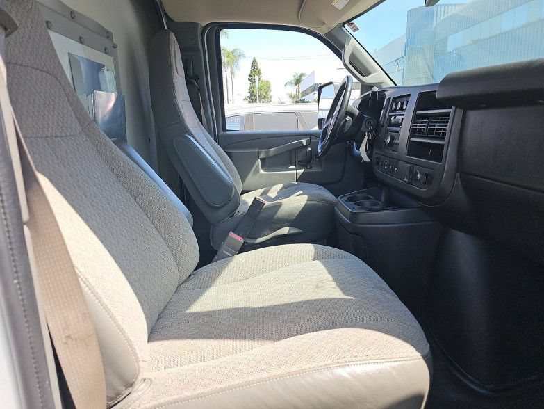 Used 2020 Chevrolet Express 3500 w/ Power Convenience Package RWD image 8