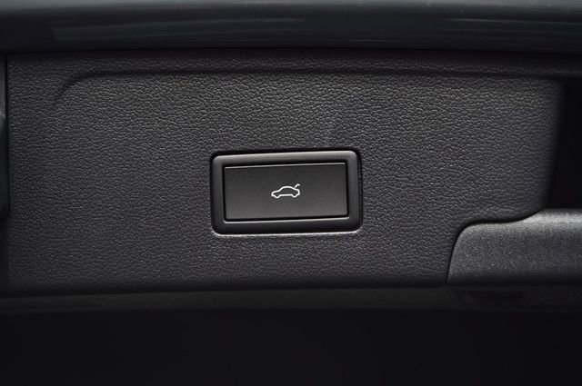 New 2026 Volkswagen Atlas Cross Sport SEL Premium R-Line image 26