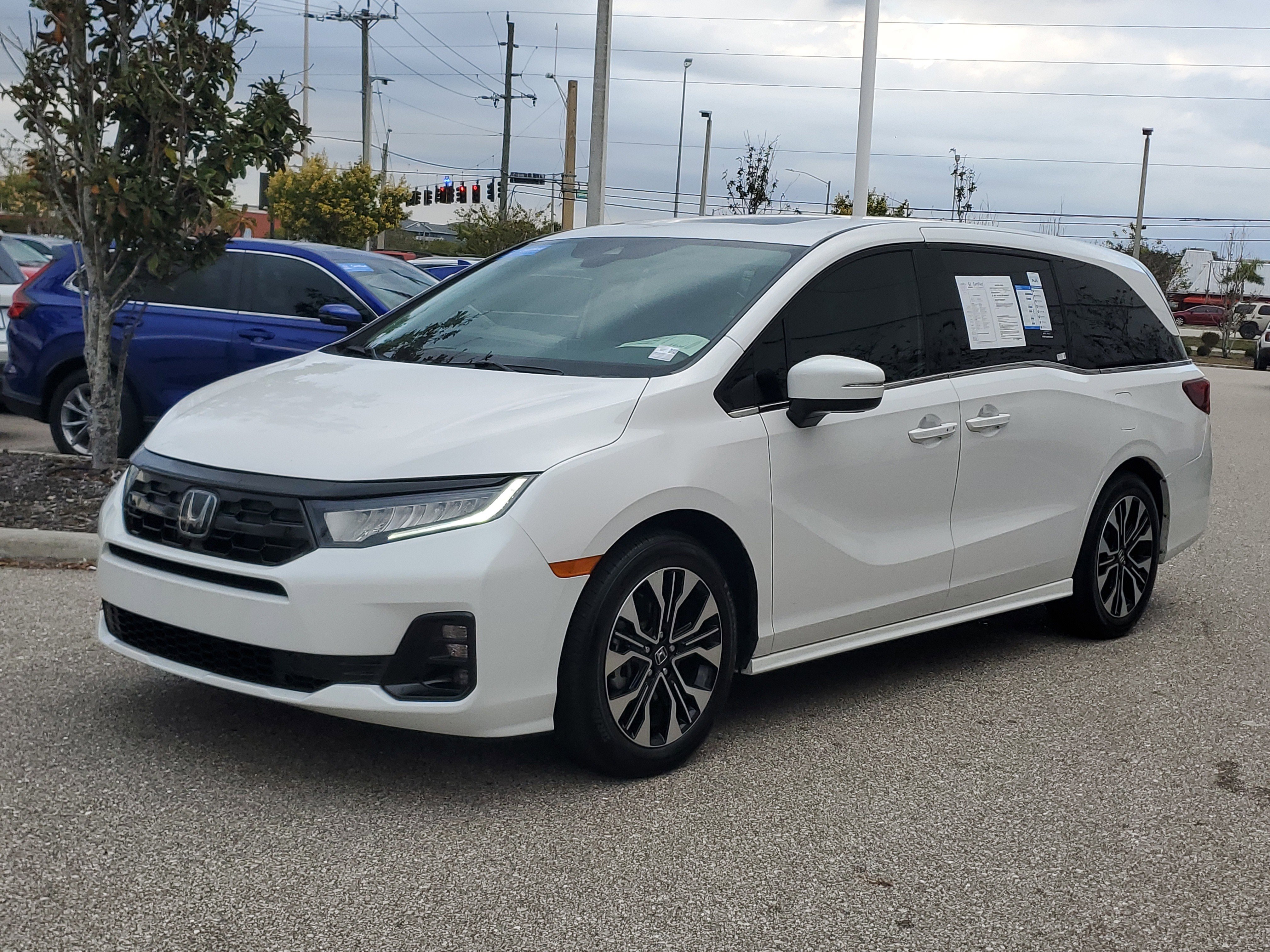 Certified 2025 Honda Odyssey Elite image 8