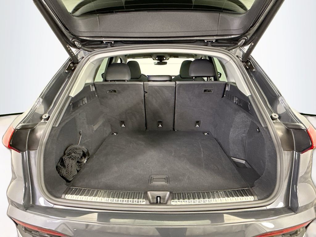 Used 2025 Audi Q5 Premium Plus w/ Premium Plus AWD/4WD image 27