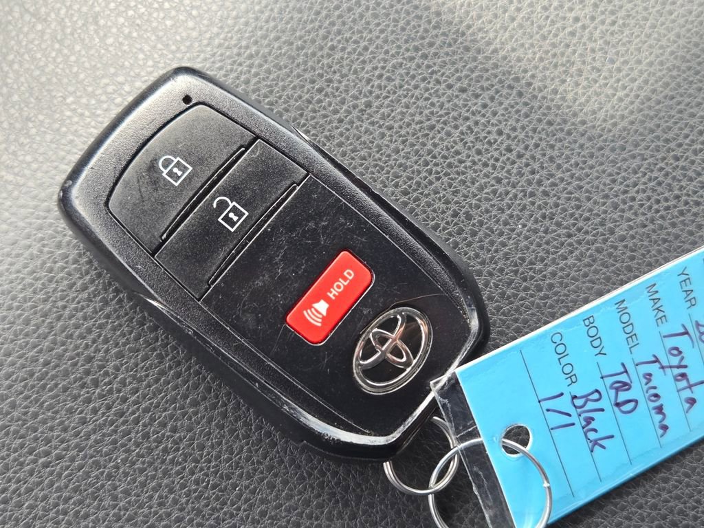 Used 2024 Toyota Tacoma TRD Off-Road AWD/4WD image 30