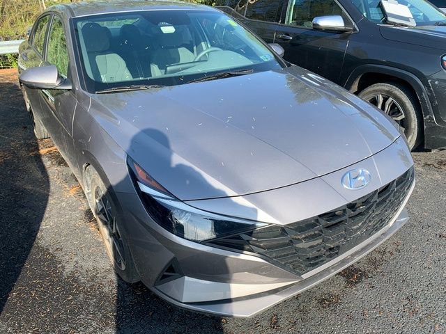 Used 2023 Hyundai Elantra SEL w/ Convenience Package image 5
