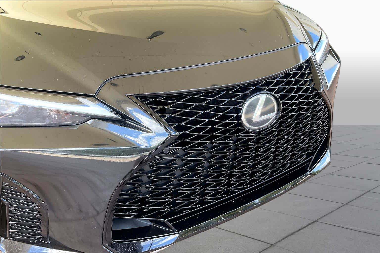 Used 2021 Lexus IS 350 F Sport RWD image 28