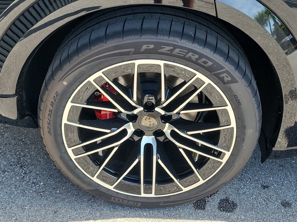 New 2026 Porsche Cayenne Turbo AWD/4WD image 14
