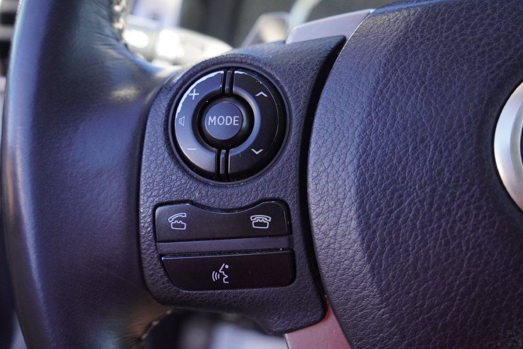 Used 2015 Lexus IS 250 RWD image 21