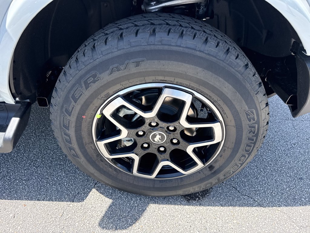 New 2026 Ford Bronco Outer Banks AWD/4WD image 10