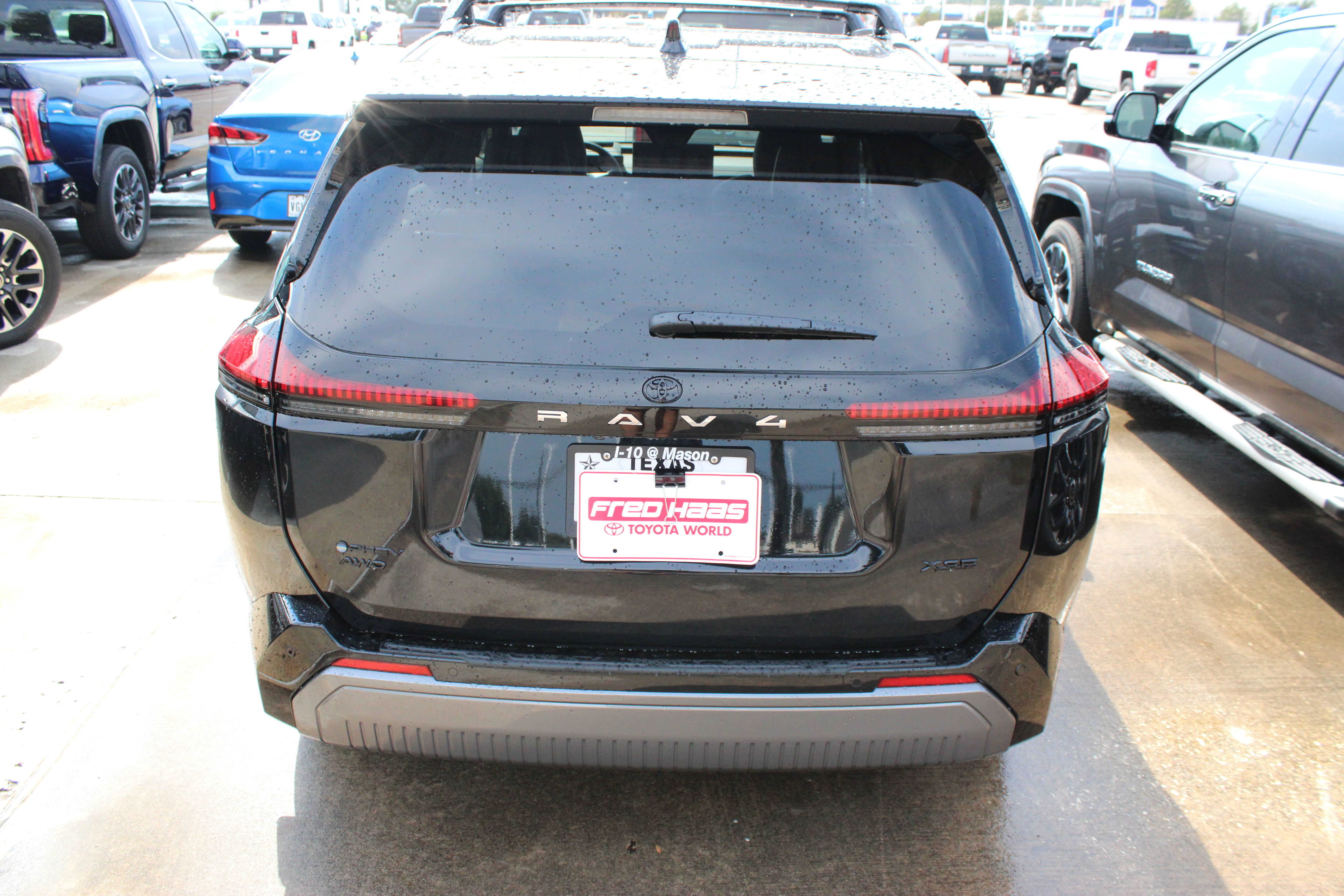 Used 2026 Toyota RAV4 XSE w/ Panoramic Sun Roof Package AWD/4WD image 8