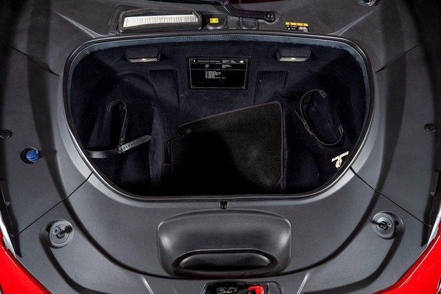 Used 2020 Ferrari F8 Tributo image 14