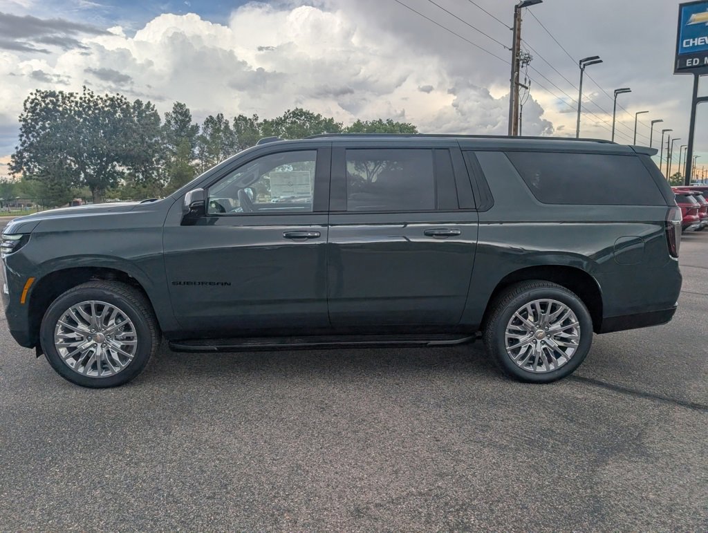 New 2025 Chevrolet Suburban RST w/ Comfort Package image 2