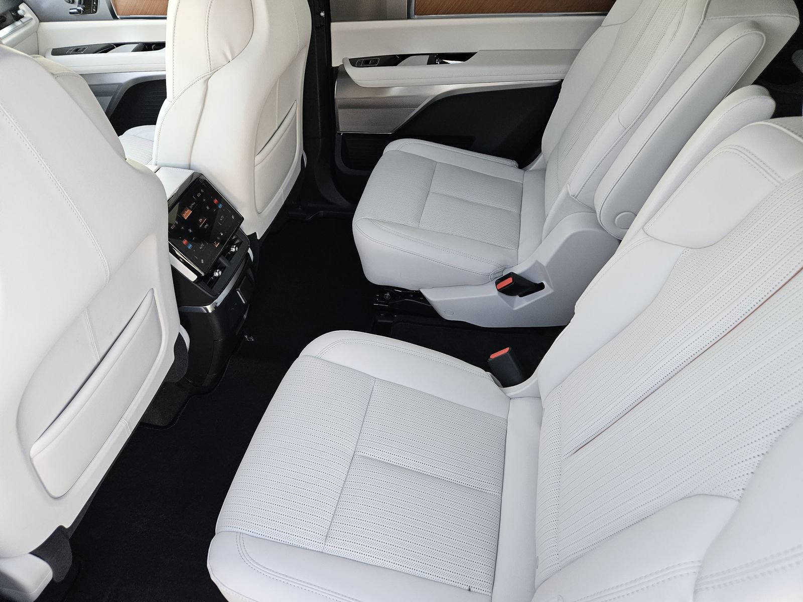 New 2026 Cadillac Vistiq Sport image 25