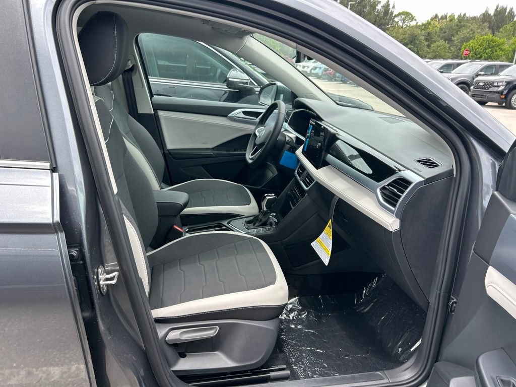 New 2026 Volkswagen Taos SE w/ Panoramic Sunroof Package FWD image 42