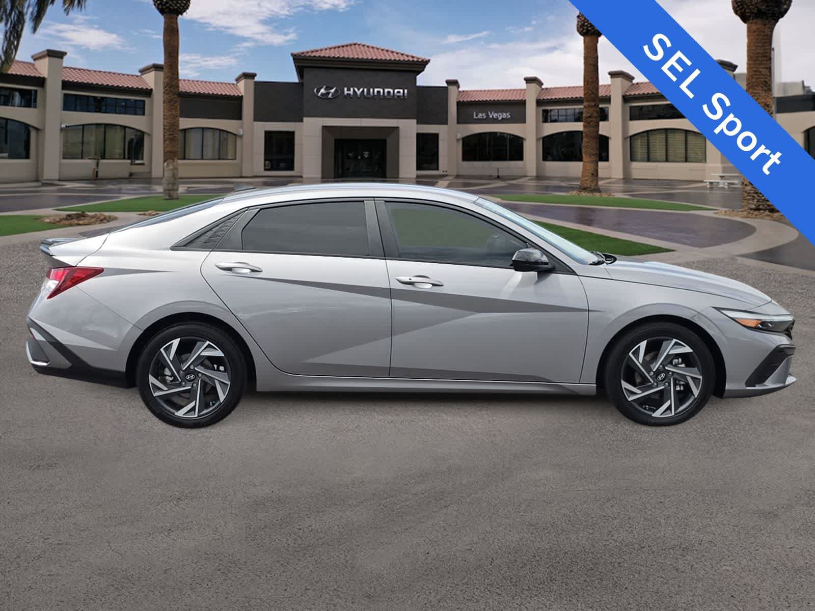 Certified 2025 Hyundai Elantra Sport FWD image 9