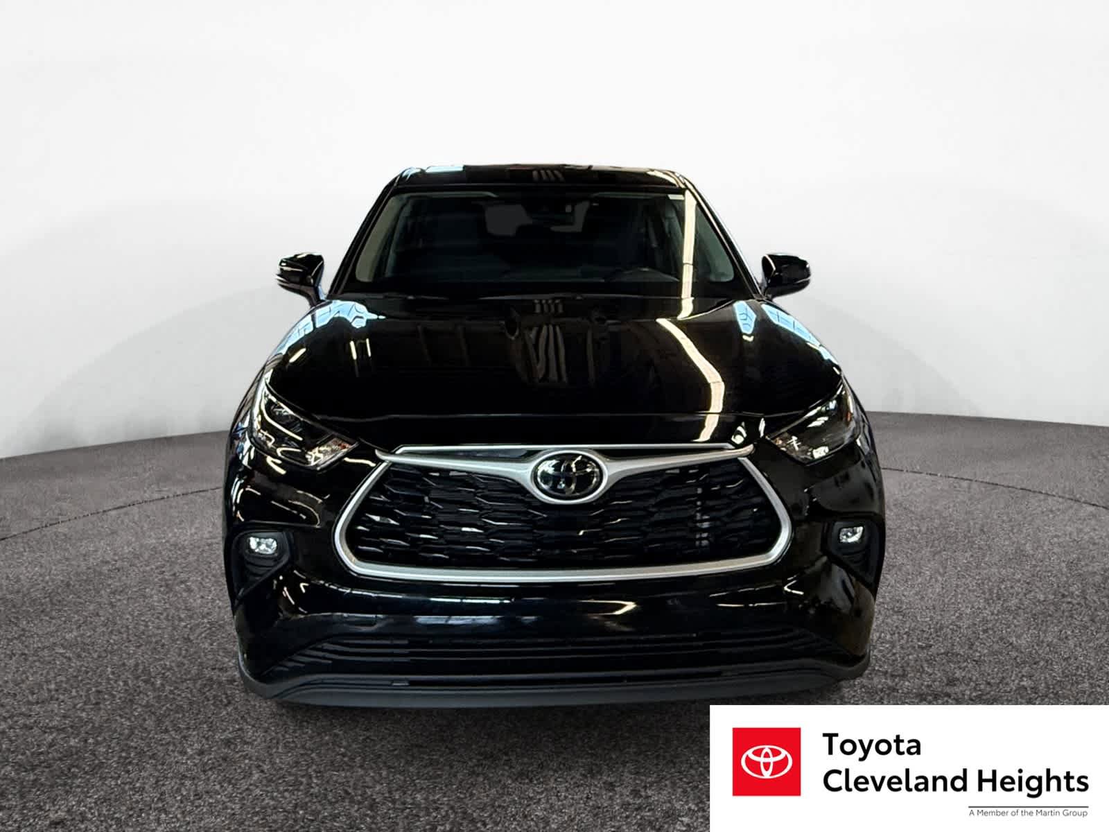 Used 2023 Toyota Highlander LE AWD/4WD image 8