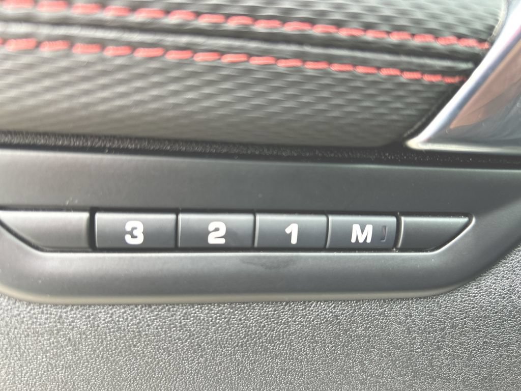 Used 2023 Land Rover Discovery Sport SE R-Dynamic AWD/4WD image 13