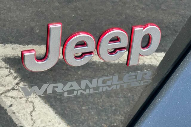 Certified 2021 Jeep Wrangler Unlimited Rubicon AWD/4WD image 23