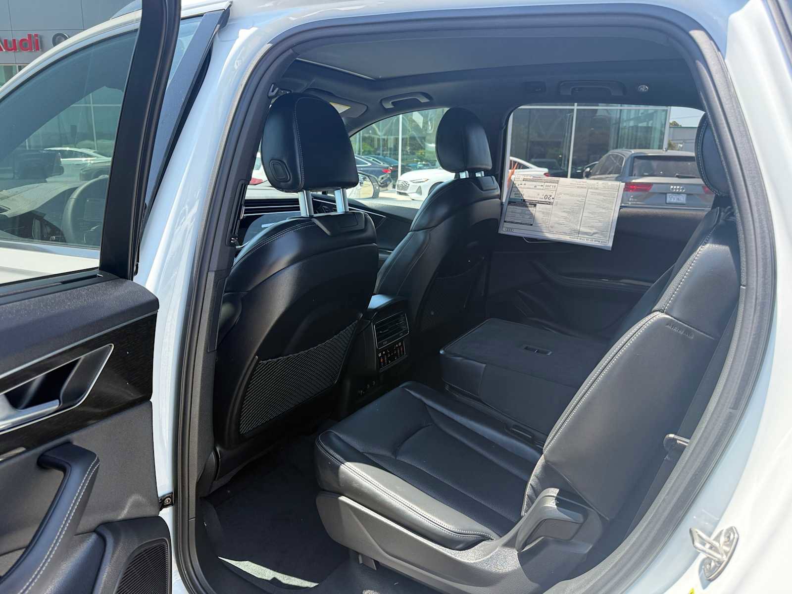 New 2025 Audi Q7 3.0T Prestige image 14
