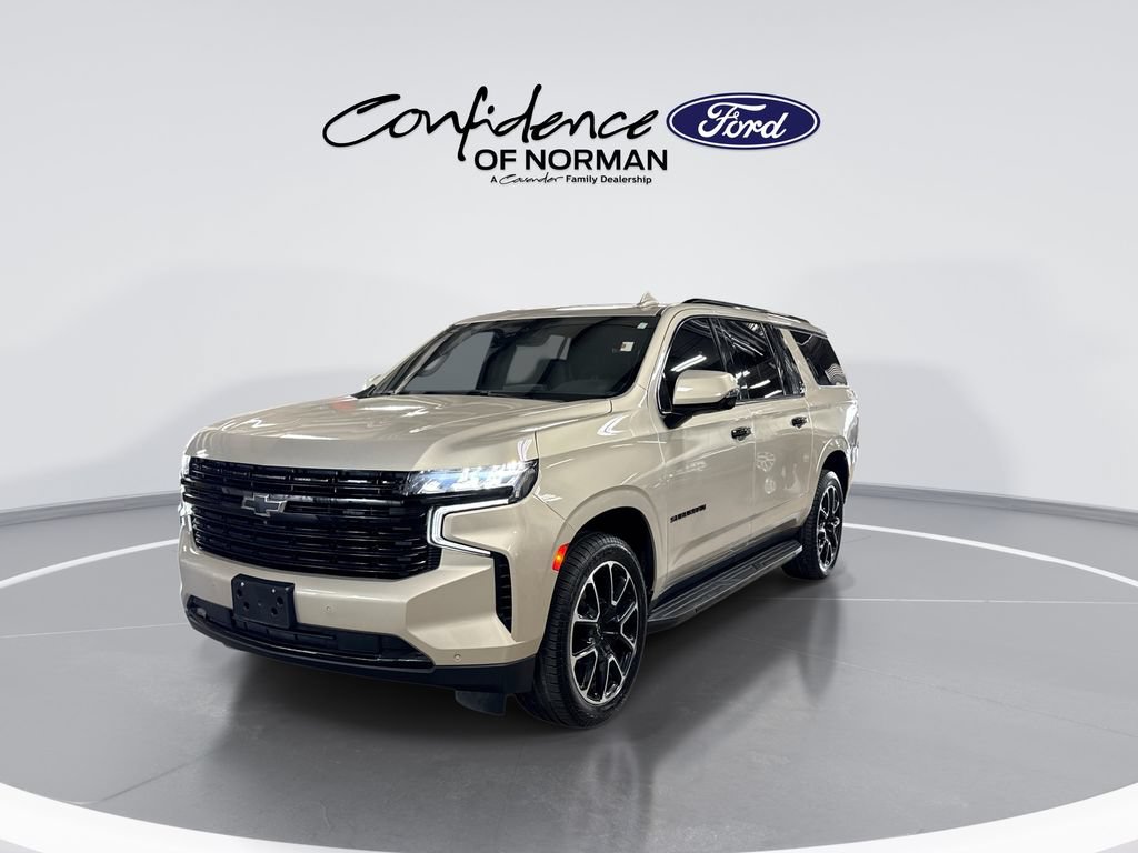 Used 2023 Chevrolet Suburban RST w/ Luxury Package RWD image 3