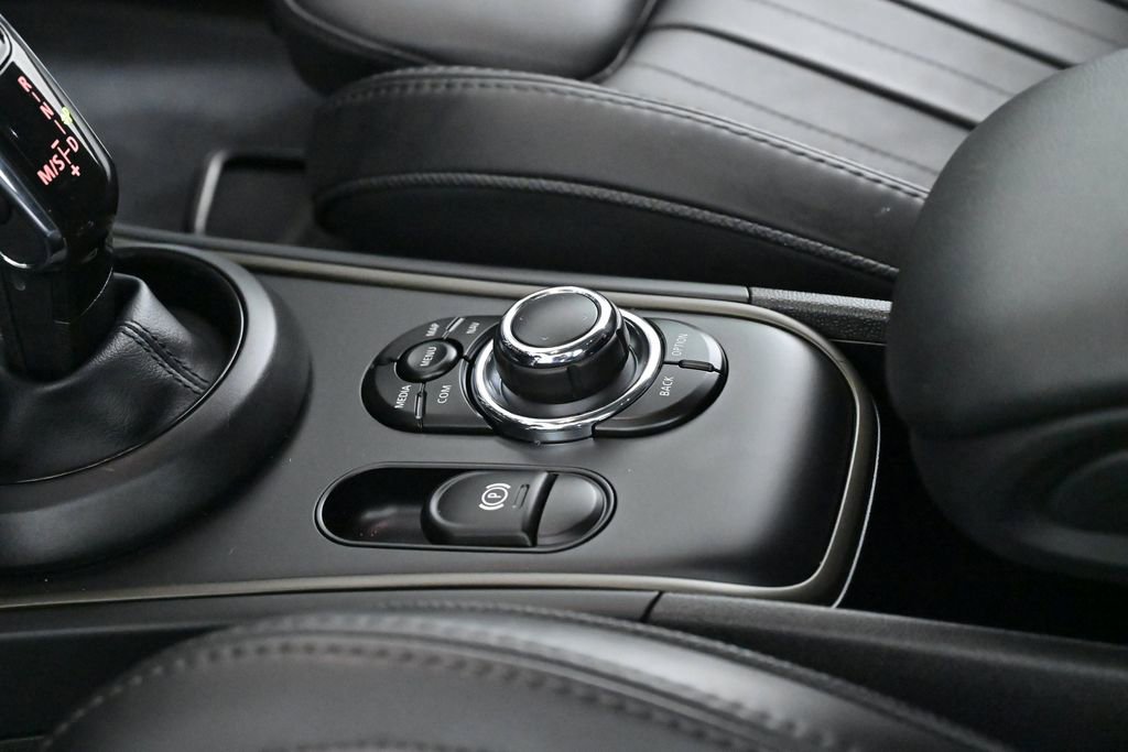 Used 2023 MINI Cooper Countryman S w/ Signature Upholstery Package image 19
