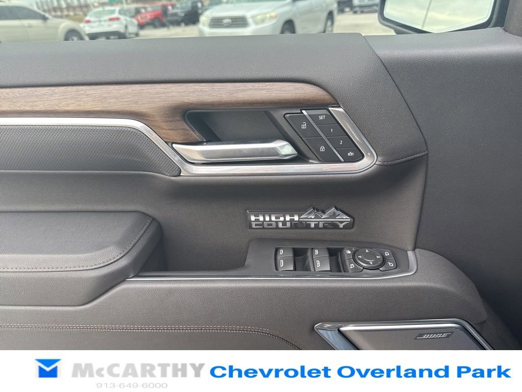 Used 2026 Chevrolet Silverado 1500 High Country w/ Midnight Edition AWD/4WD image 26