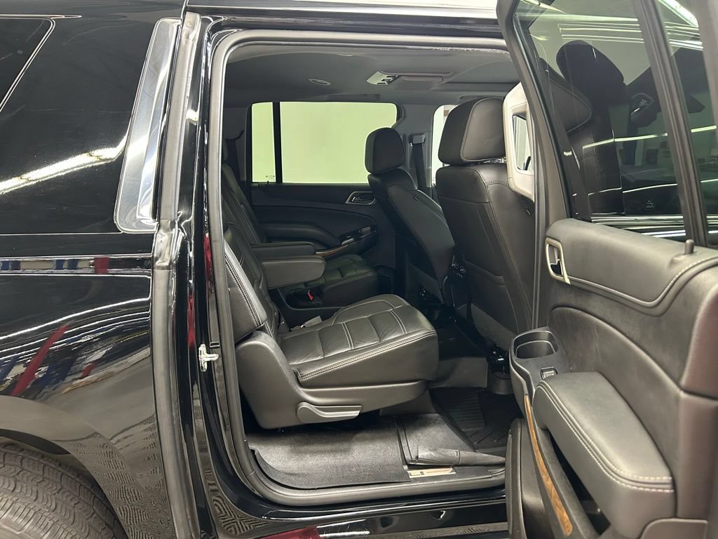 Used 2019 GMC Yukon XL Denali w/ Open Road Package RWD image 12