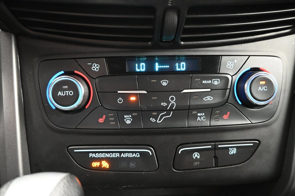 Used 2017 Ford Escape SE w/ Equipment Group 201A AWD/4WD image 15
