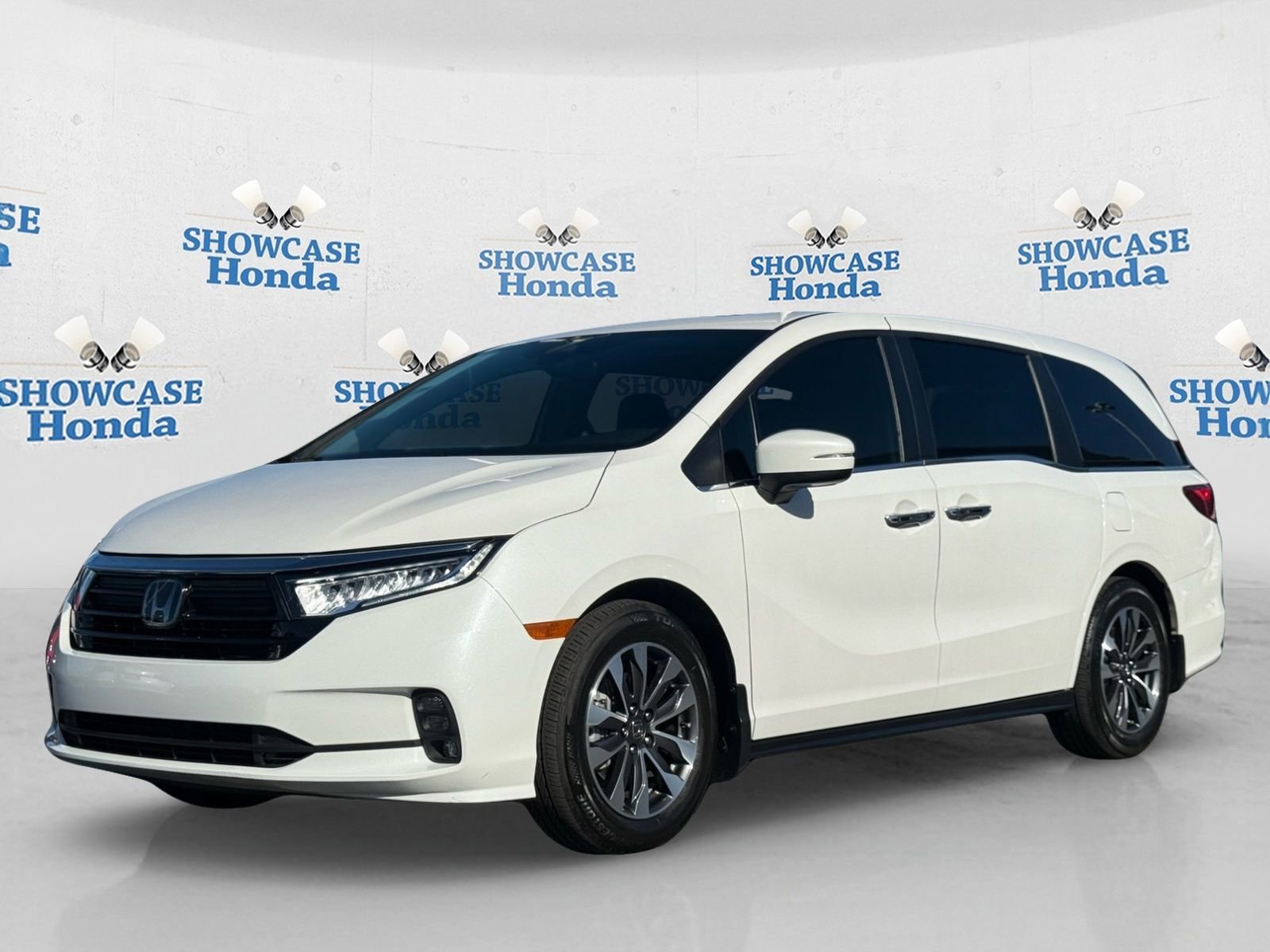 Used 2023 Honda Odyssey EX-L image 2