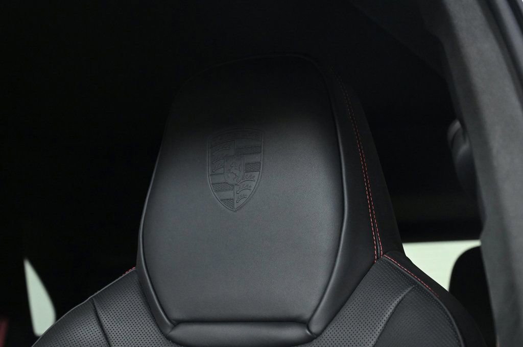 Certified 2025 Porsche Cayenne GTS image 21