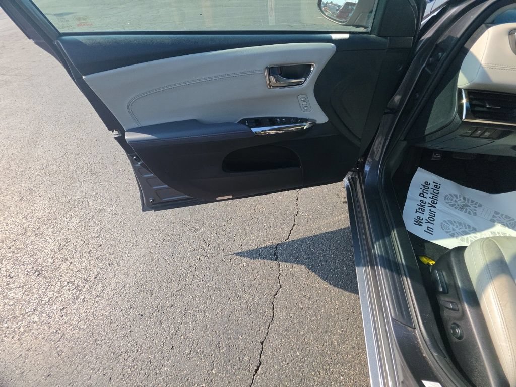 Used 2015 Toyota Avalon XLE Touring FWD image 12