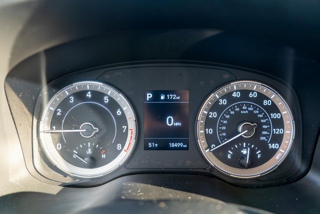 Used 2022 Hyundai Venue SEL image 22