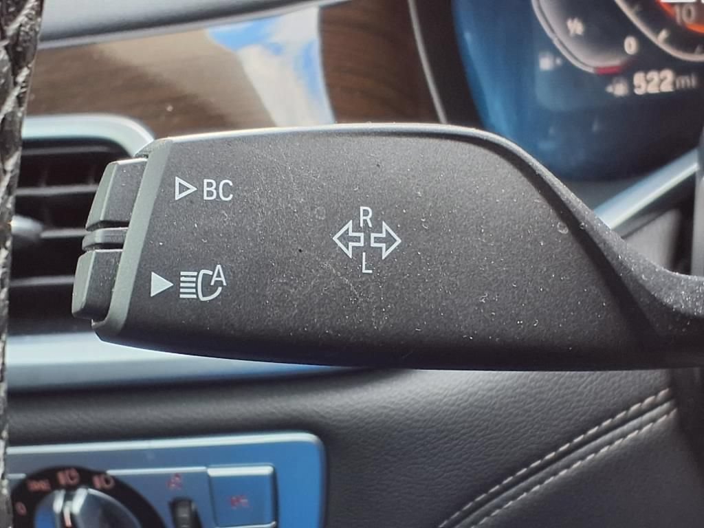 Used 2021 BMW 740i xDrive w/ Premium Package AWD/4WD image 21
