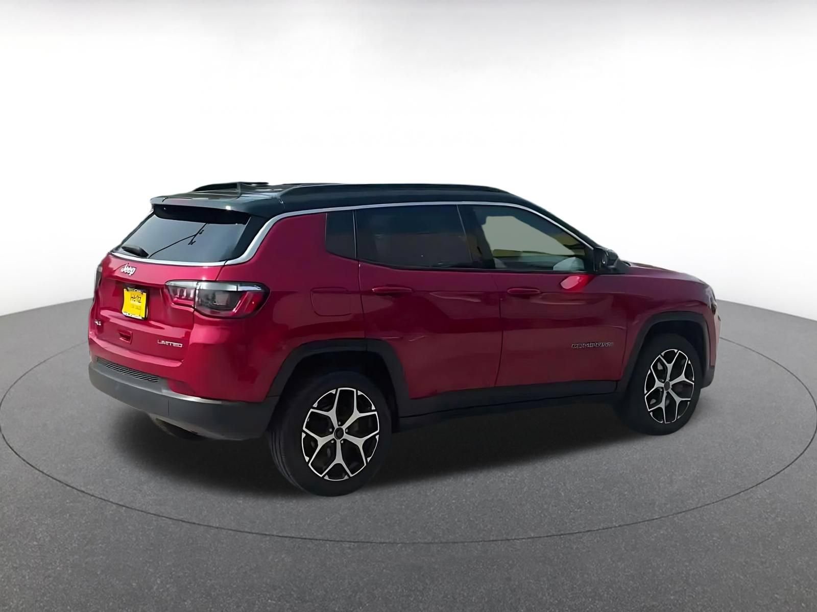 Used 2025 Jeep Compass Limited AWD/4WD image 13