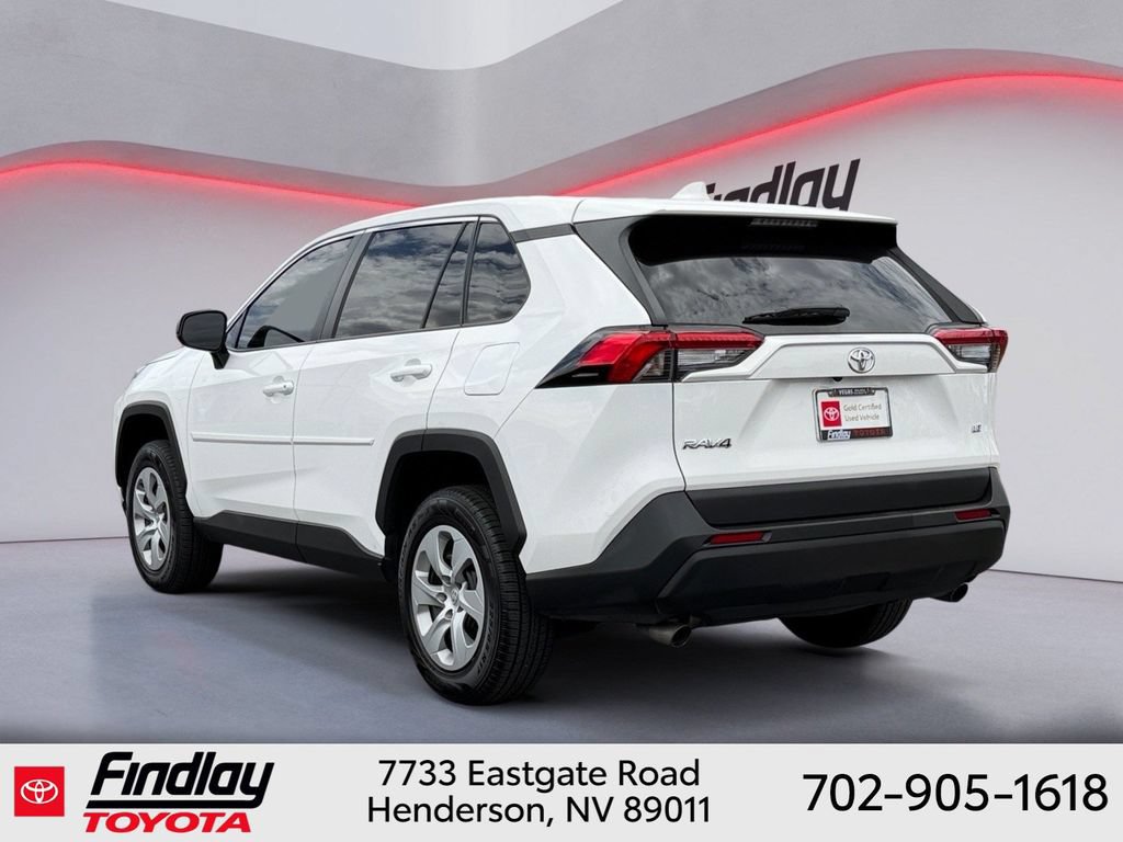 Used 2022 Toyota RAV4 LE FWD image 2