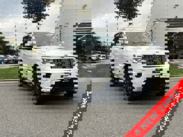 Certified 2021 Jeep Grand Cherokee Laredo X image 1