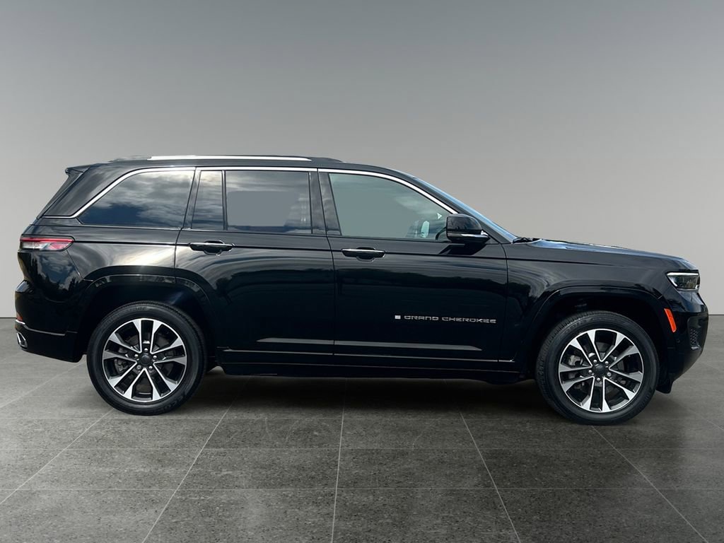 Used 2022 Jeep Grand Cherokee Overland w/ Adv Protech Group III image 8