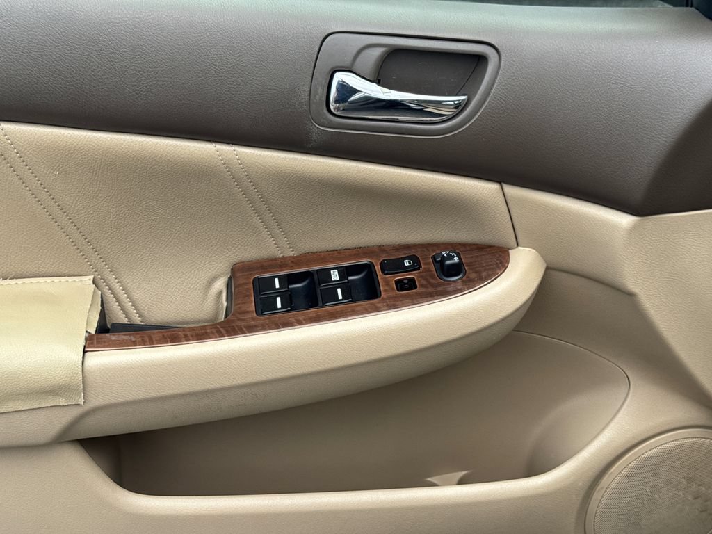 Used 2007 Honda Accord EX-L image 10